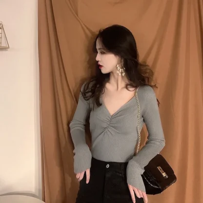 Pleated V-Neck Off Shoulder Sweater - Image 7