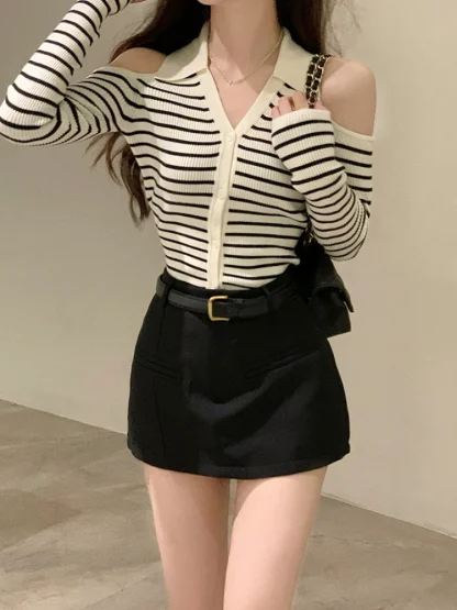 V-Neck Colar Cold Shoulder Sweater