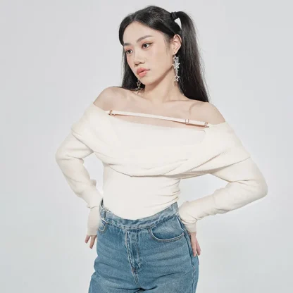 Slash Strap Off Shoulder Sweater - Image 7