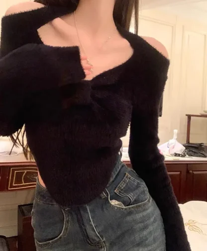 Elegant Pleated Off Shoulder Sweater - Image 6